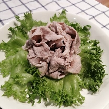 お肉柔らかでおいしかったです☆だし汁で茹でたからか、臭みもなくさっぱりといただけました♪